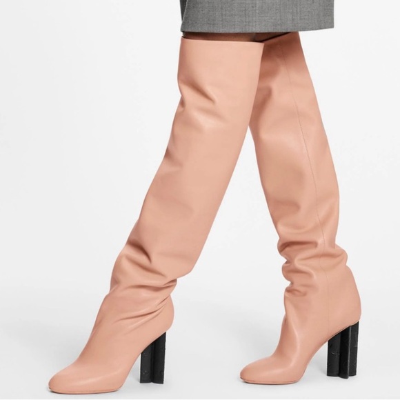 LOUIS VUITTON BOOT - Picture 1 of 3
